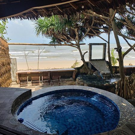 Omah Laut Bondo Jepara - By The Beach, Direct View Of The Sea, Great Base For Water Sports Margokerto Ngoại thất bức ảnh