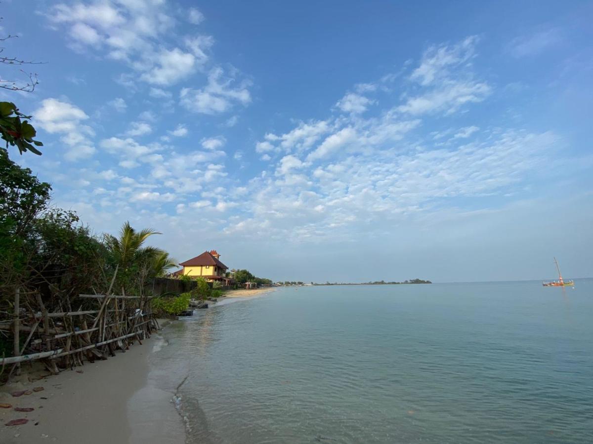 Omah Laut Bondo Jepara - By The Beach, Direct View Of The Sea, Great Base For Water Sports Margokerto Ngoại thất bức ảnh