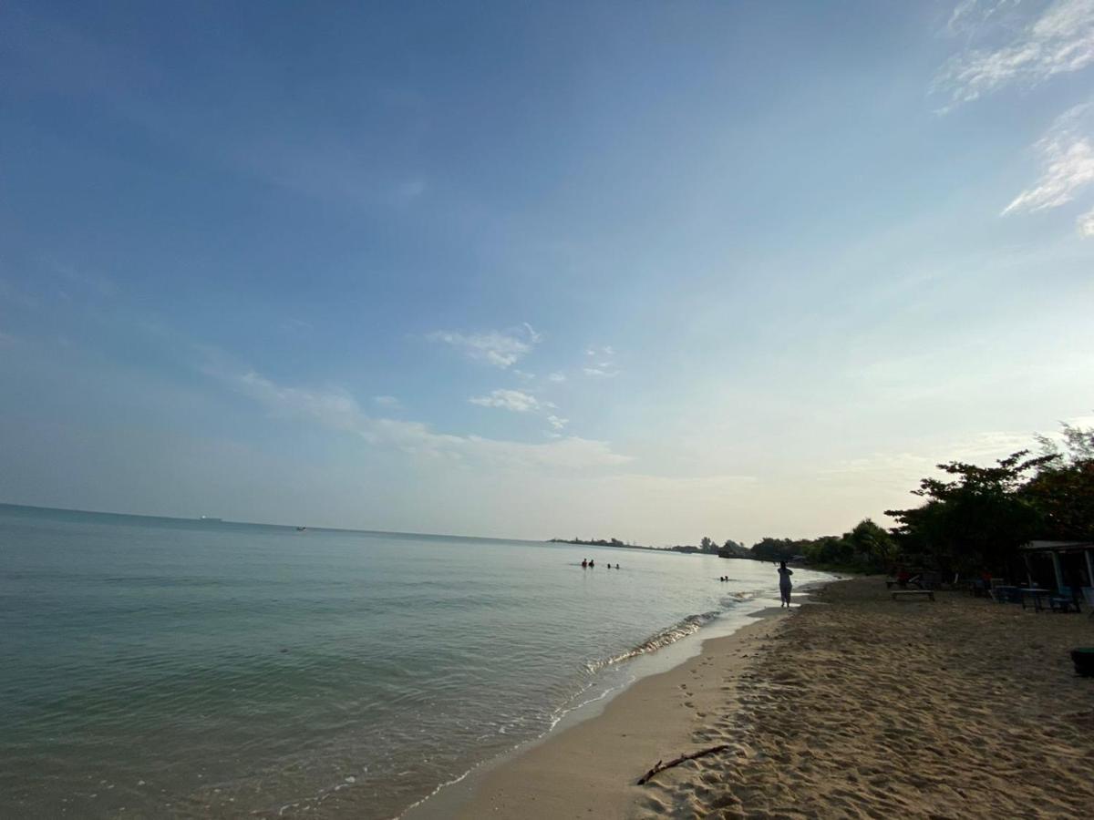 Omah Laut Bondo Jepara - By The Beach, Direct View Of The Sea, Great Base For Water Sports Margokerto Ngoại thất bức ảnh