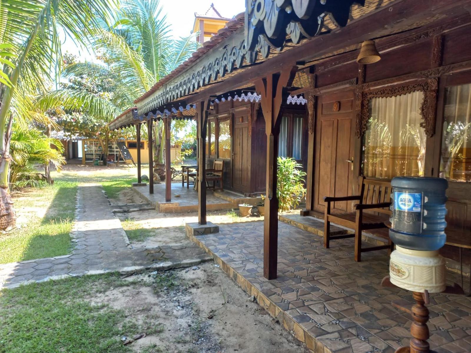 Omah Laut Bondo Jepara - By The Beach, Direct View Of The Sea, Great Base For Water Sports Margokerto Ngoại thất bức ảnh