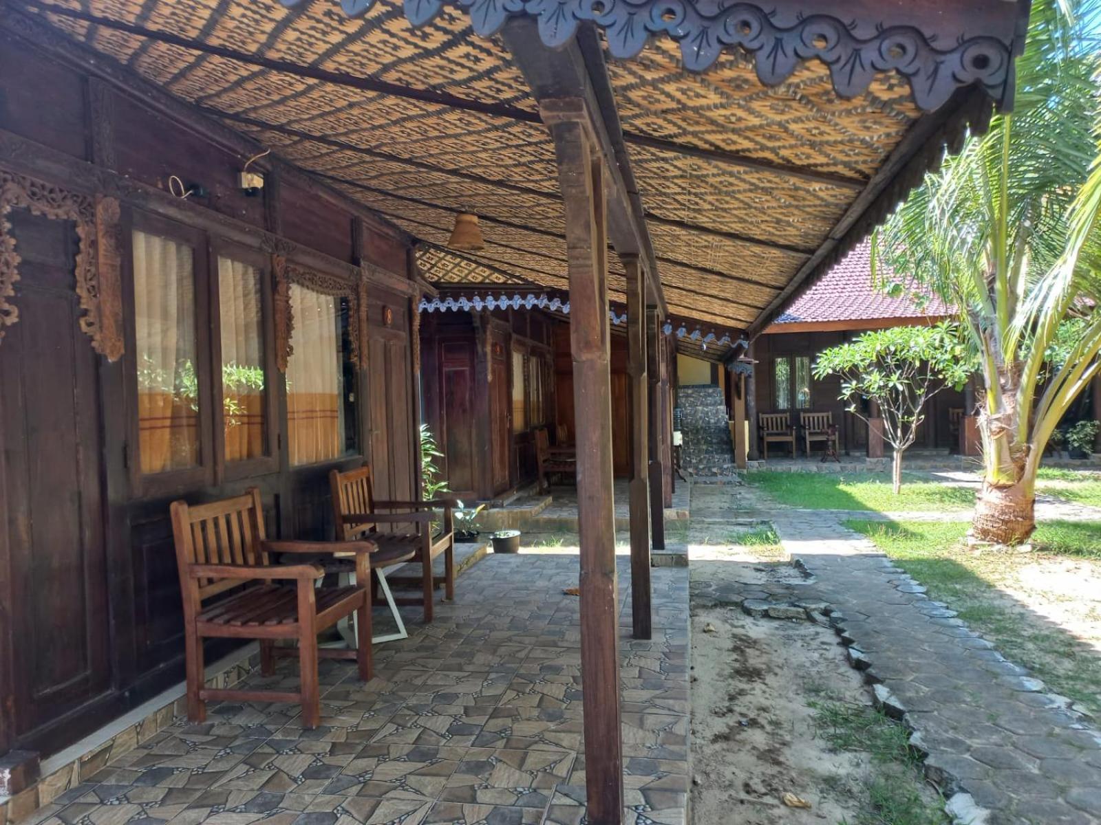 Omah Laut Bondo Jepara - By The Beach, Direct View Of The Sea, Great Base For Water Sports Margokerto Ngoại thất bức ảnh